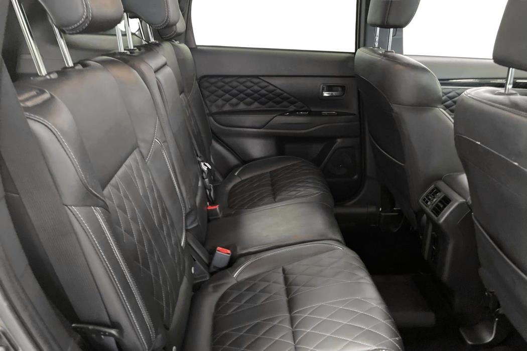 Mitsubishi Outlander PHEV 2020