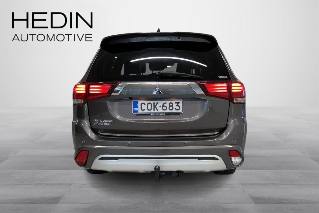 Mitsubishi Outlander PHEV 2020