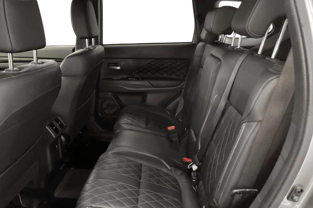 Mitsubishi Outlander PHEV 2020