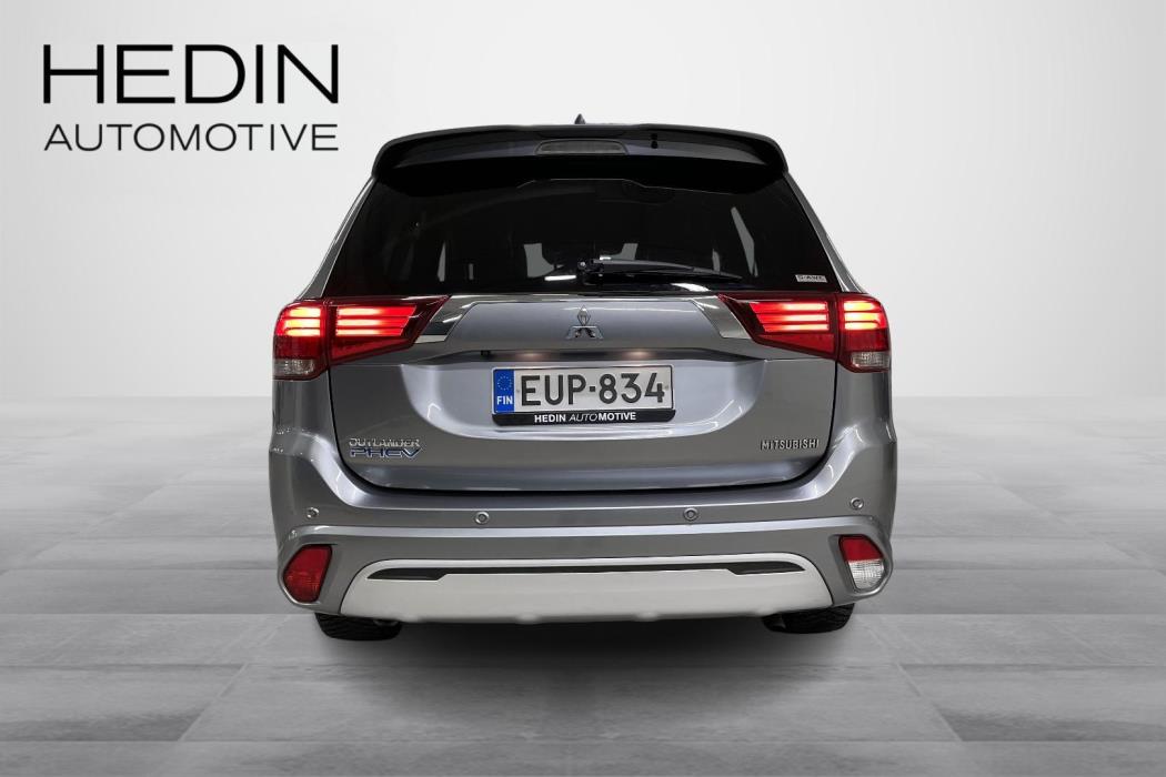 Mitsubishi Outlander PHEV 2020