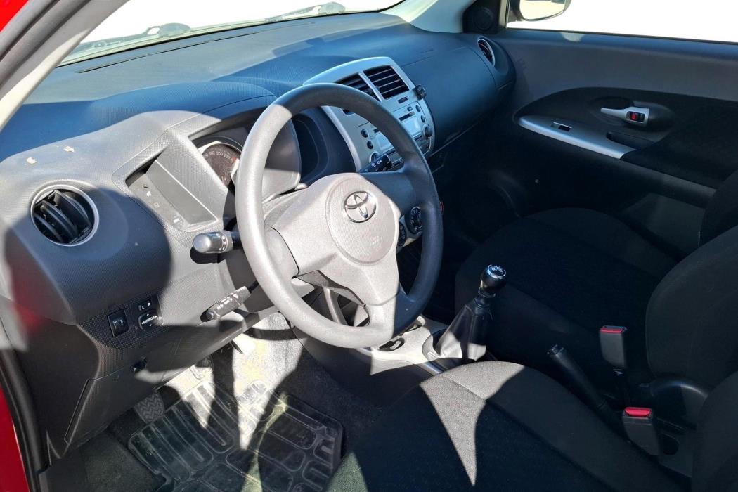 TOYOTA URBAN CRUISER 2010