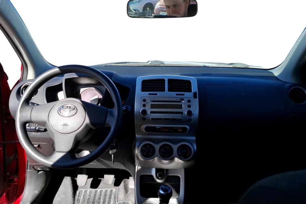 TOYOTA URBAN CRUISER 2010