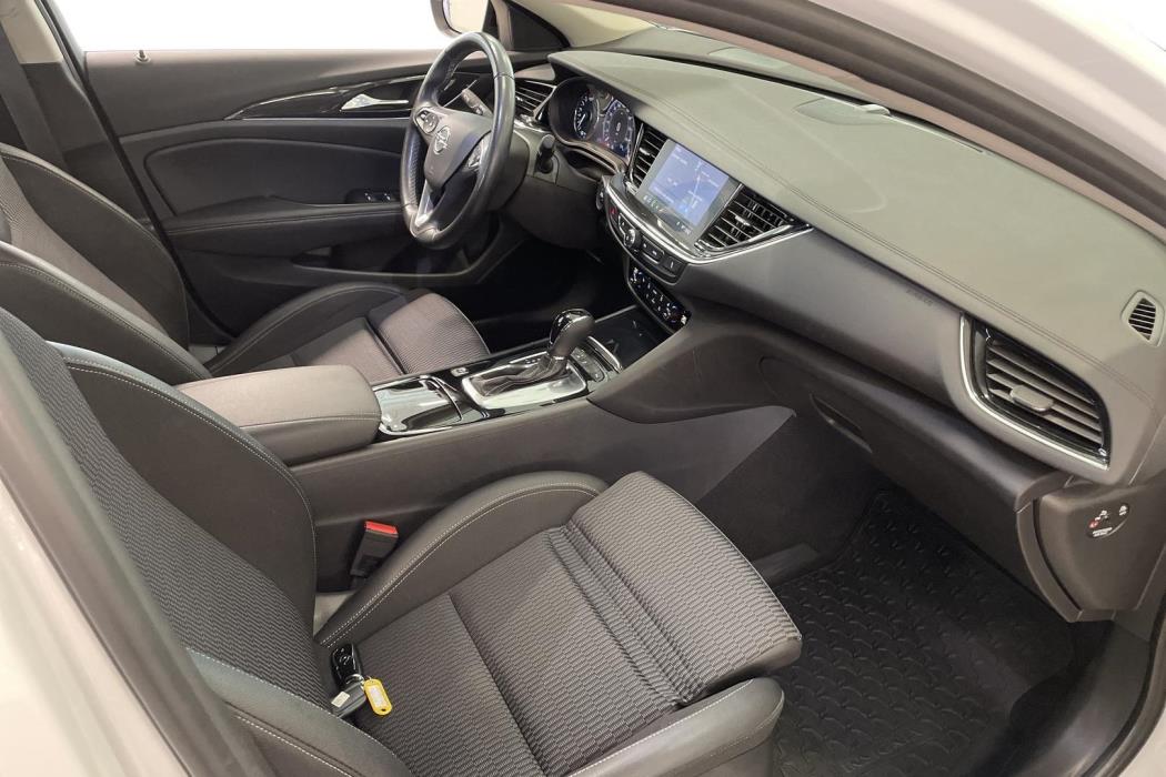 OPEL INSIGNIA 2022