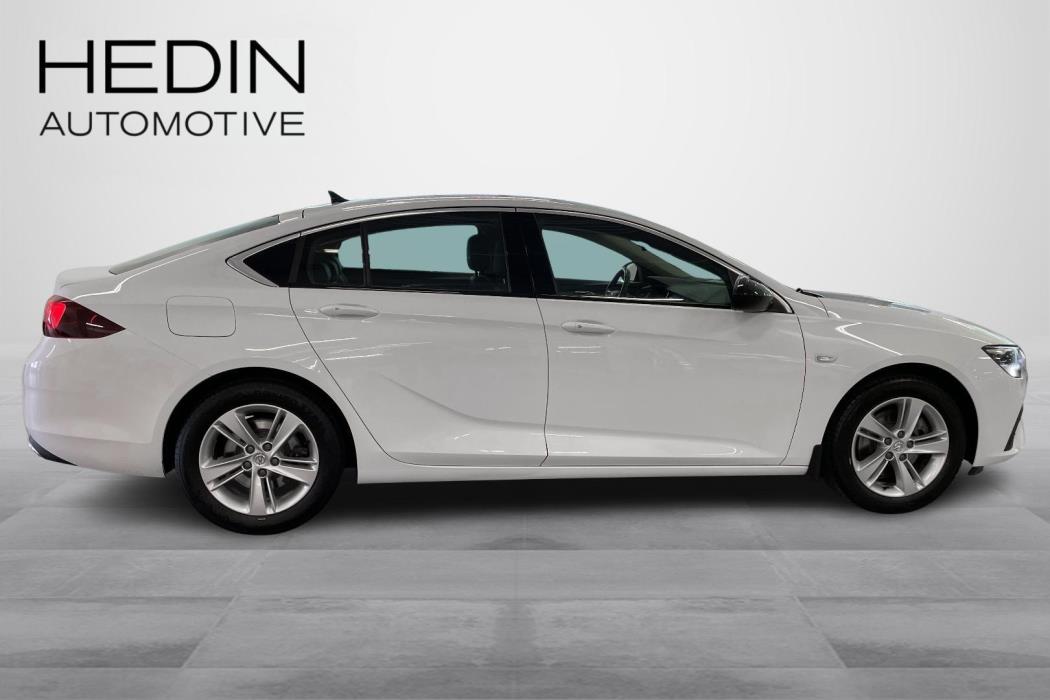 OPEL INSIGNIA 2022