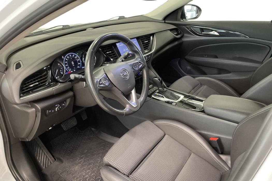 OPEL INSIGNIA 2022