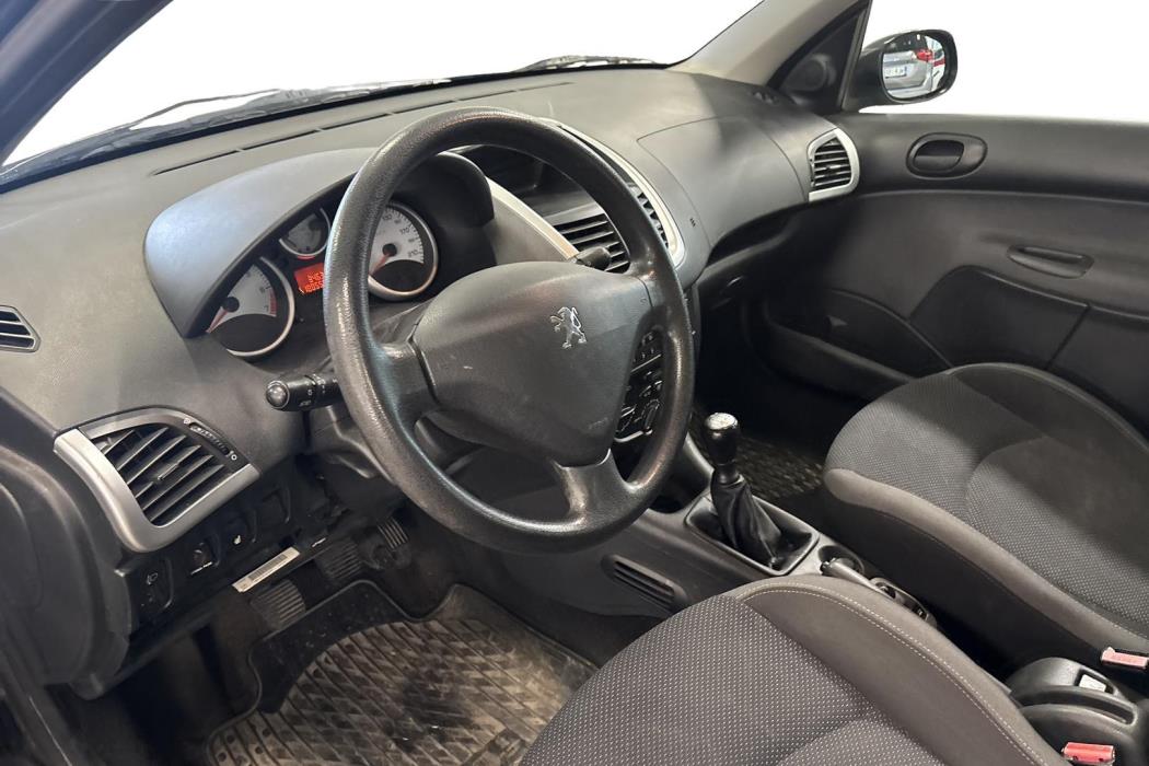PEUGEOT 206+ 2010