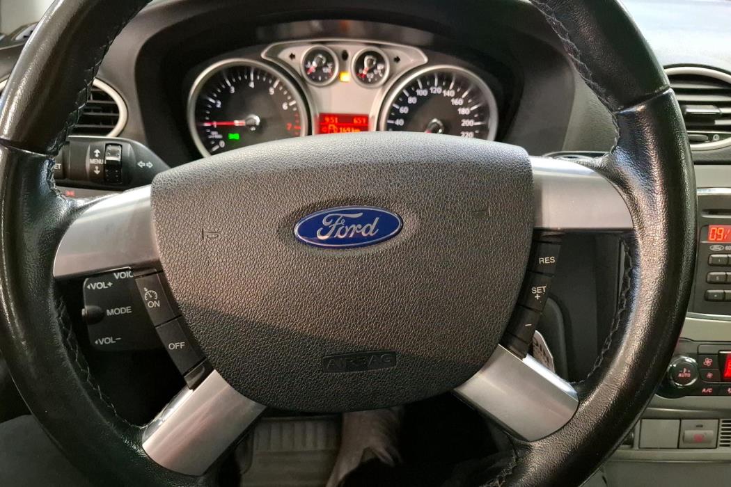 FORD FOCUS 2011