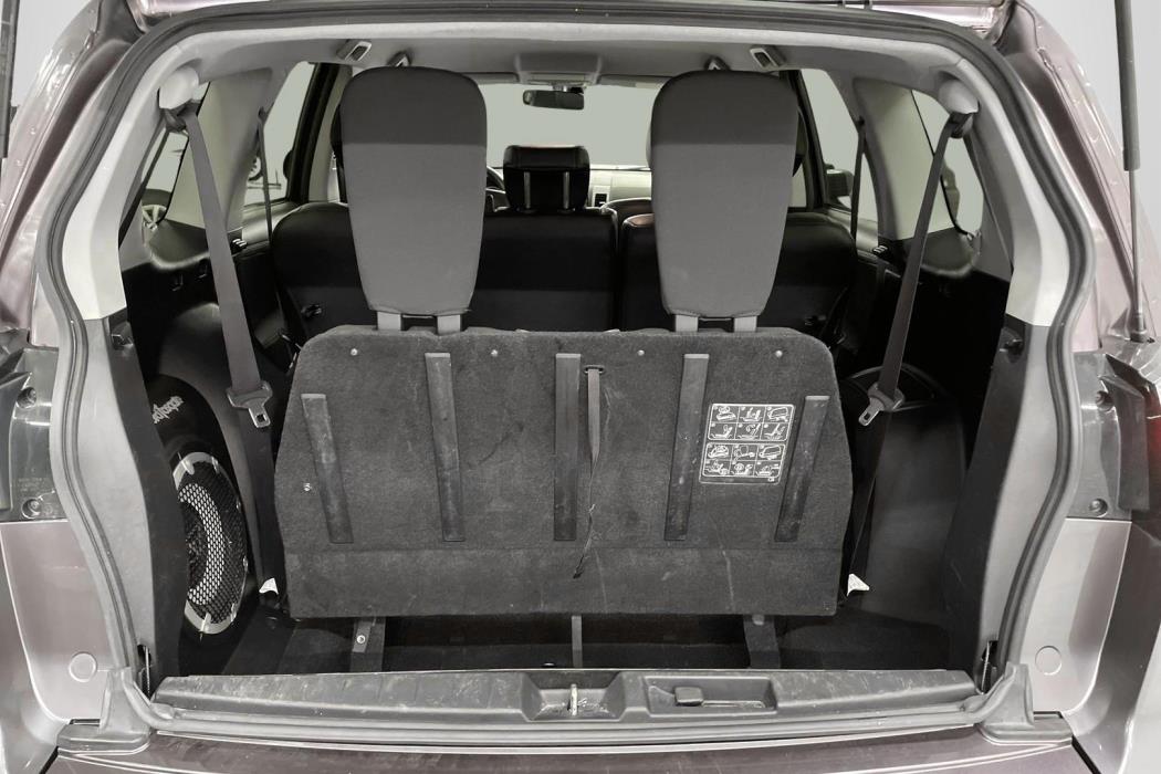 MITSUBISHI OUTLANDER 2011