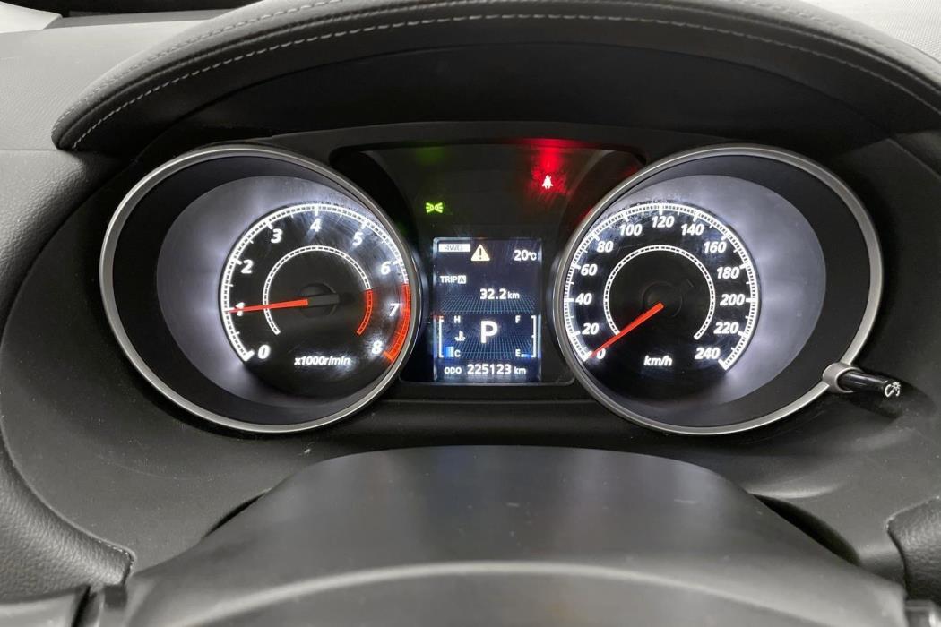 MITSUBISHI OUTLANDER 2011