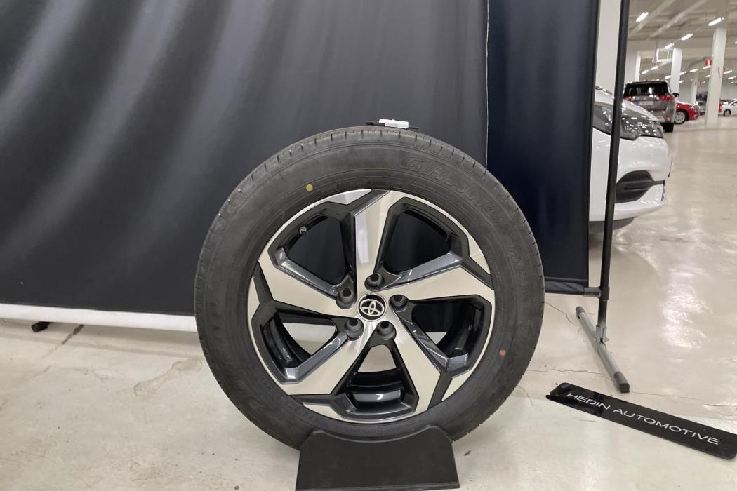 TOYOTA RAV4 Plug-in 2025