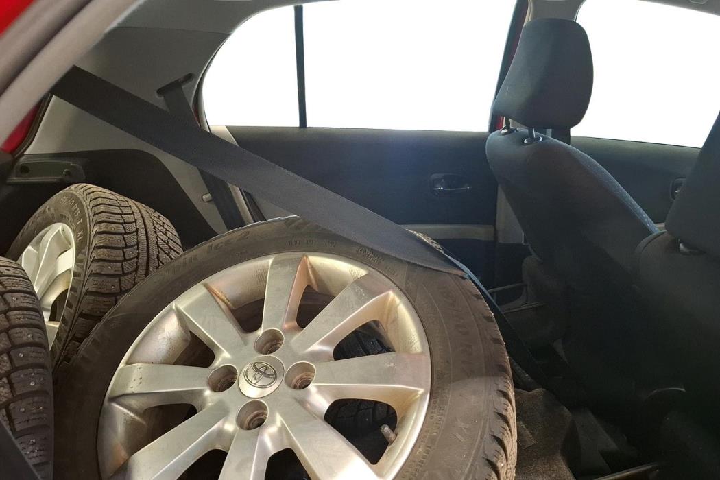 TOYOTA YARIS 2010