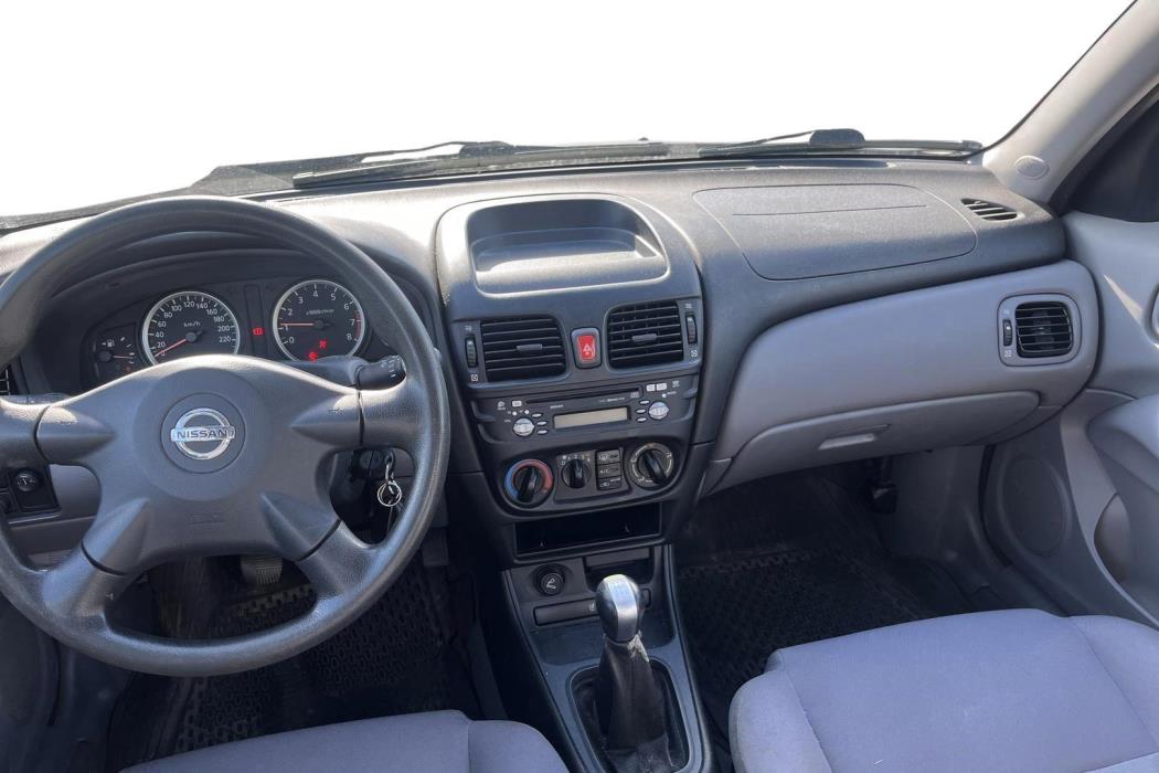 NISSAN ALMERA 2004