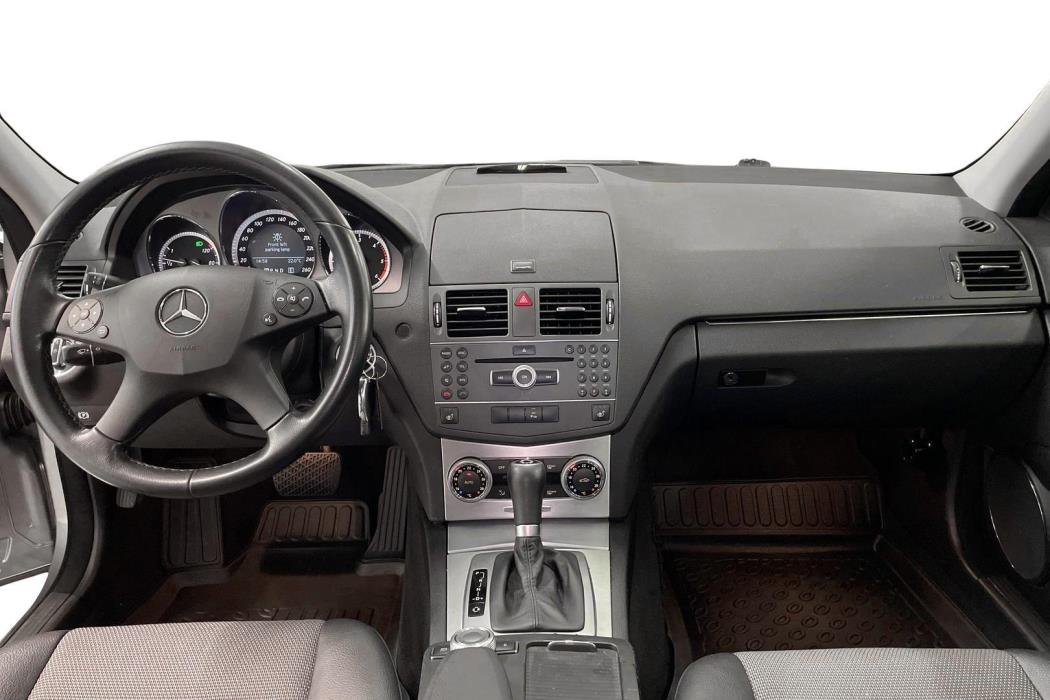 MERCEDES-BENZ C 2011