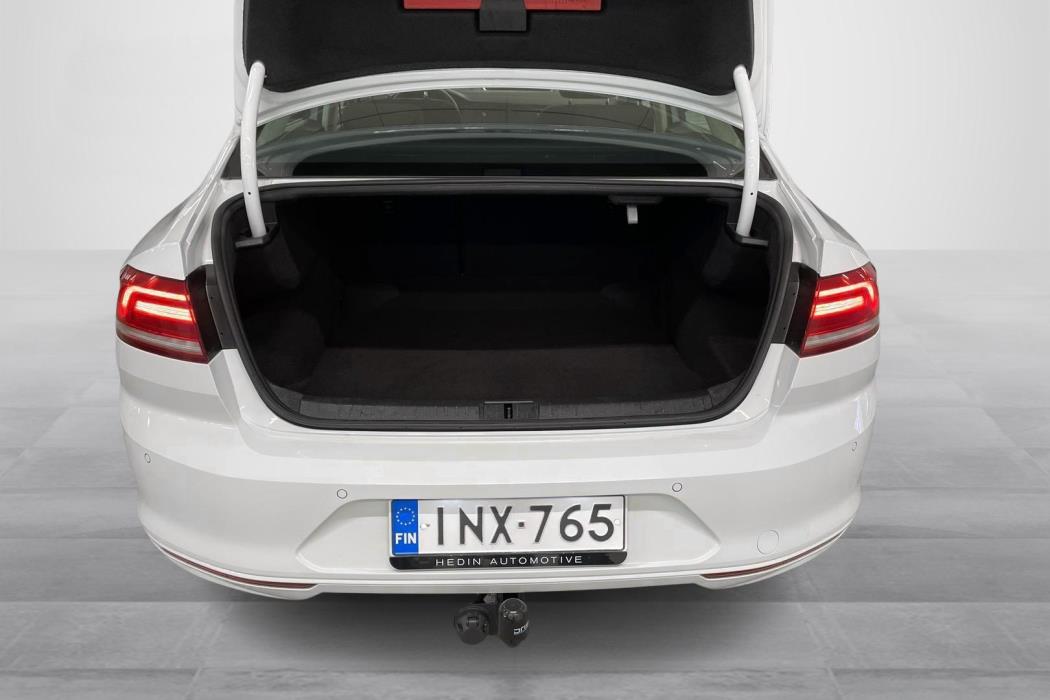 VOLKSWAGEN PASSAT 2018