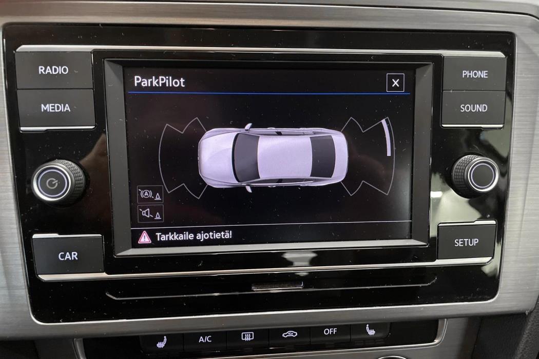 VOLKSWAGEN PASSAT 2018