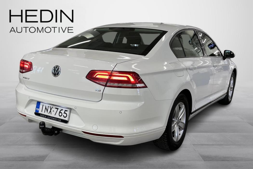 VOLKSWAGEN PASSAT 2018