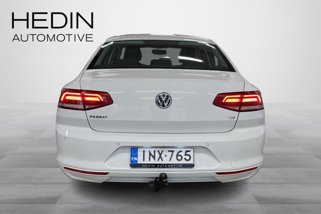 VOLKSWAGEN PASSAT 2018