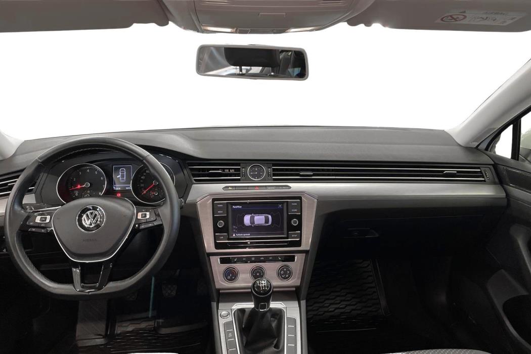 VOLKSWAGEN PASSAT 2018