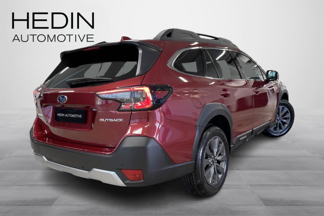 SUBARU OUTBACK 2025