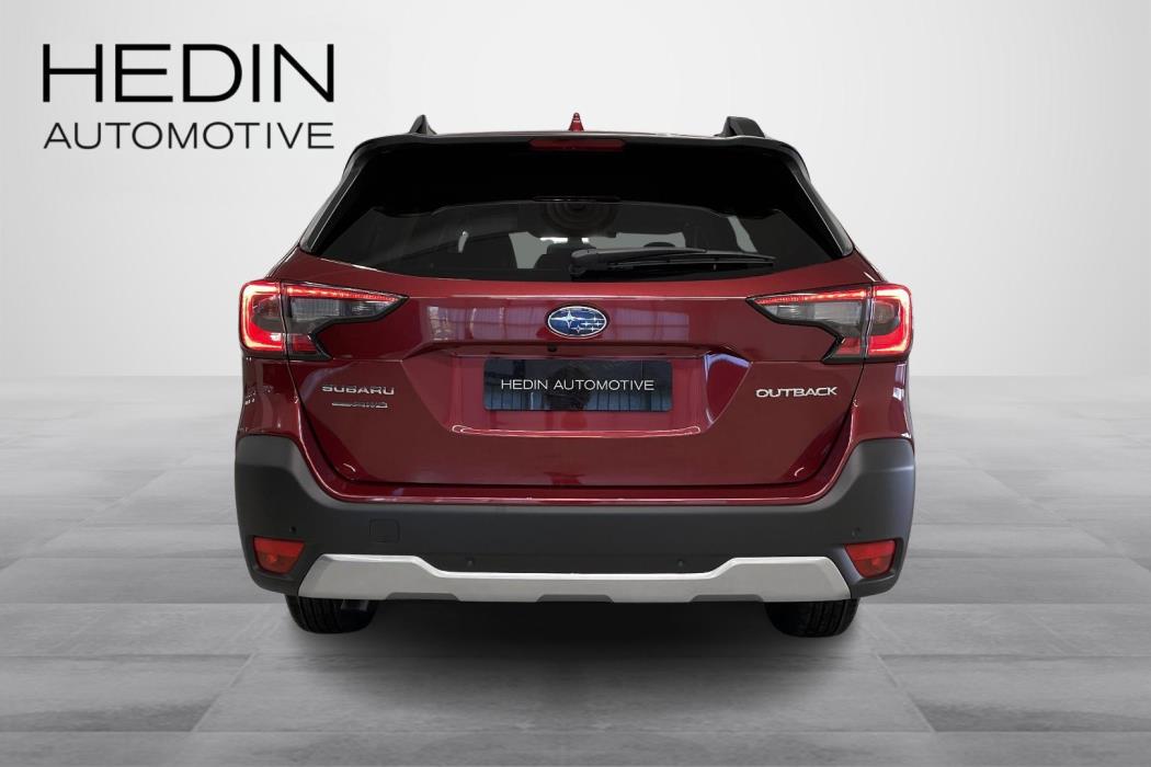 SUBARU OUTBACK 2025