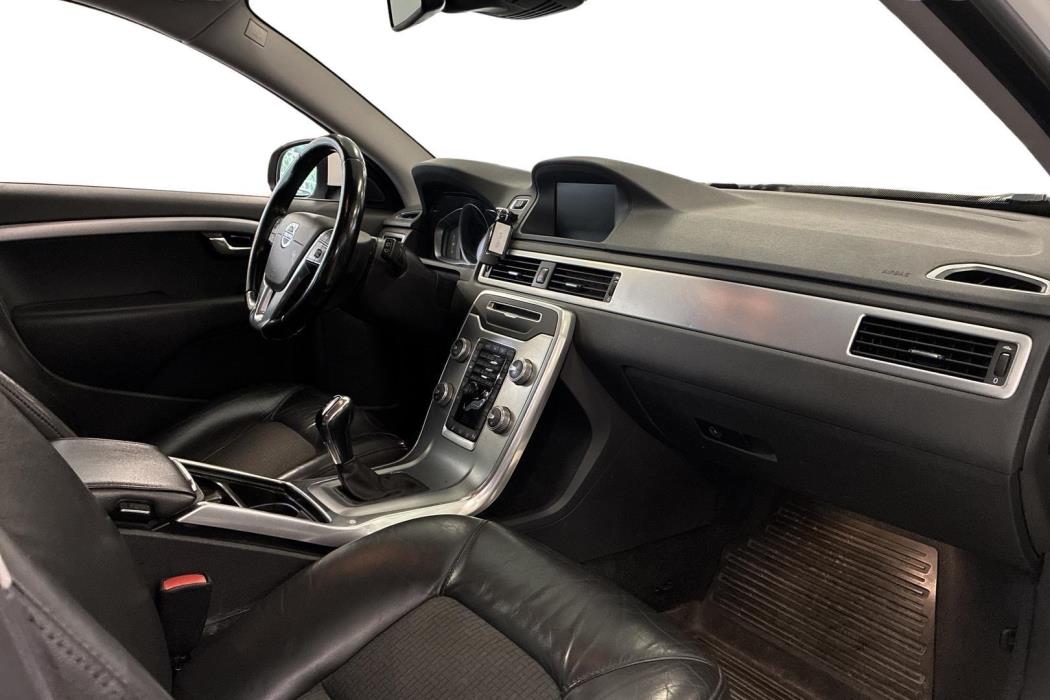 VOLVO V70 2014