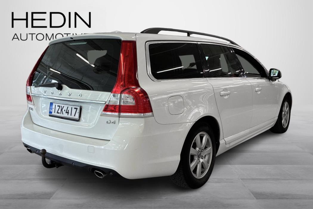 VOLVO V70 2014