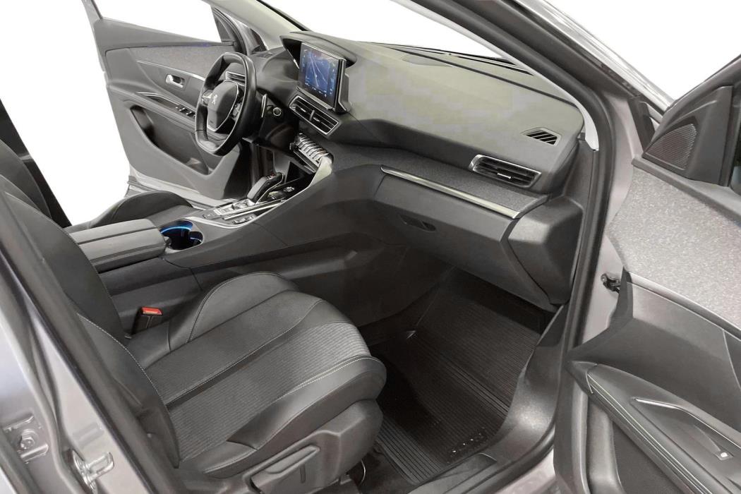 PEUGEOT 3008 2021
