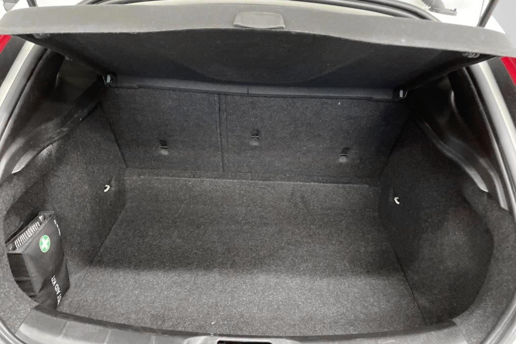 Volvo V40 2015