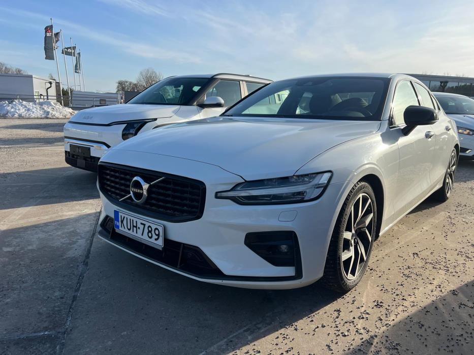 VOLVO S60 2021