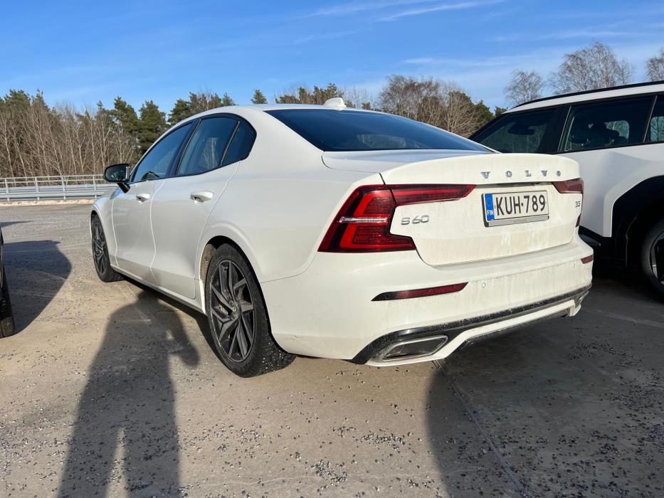 VOLVO S60 2021
