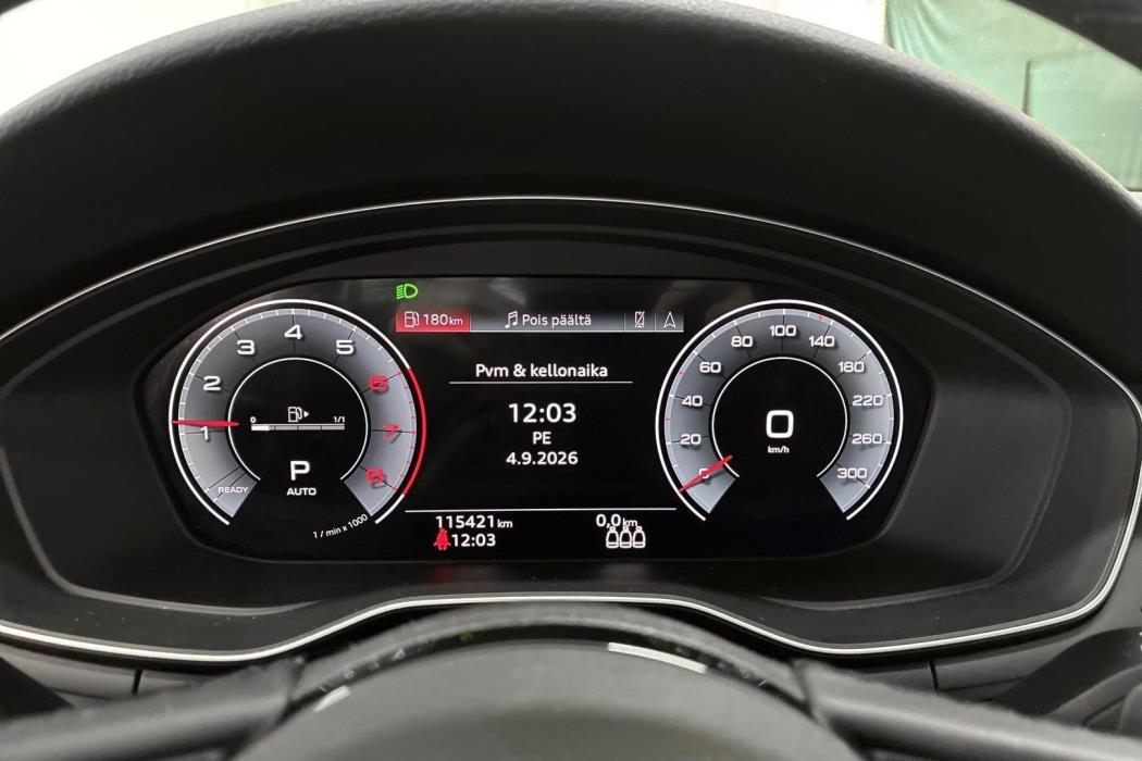 AUDI A4 2022