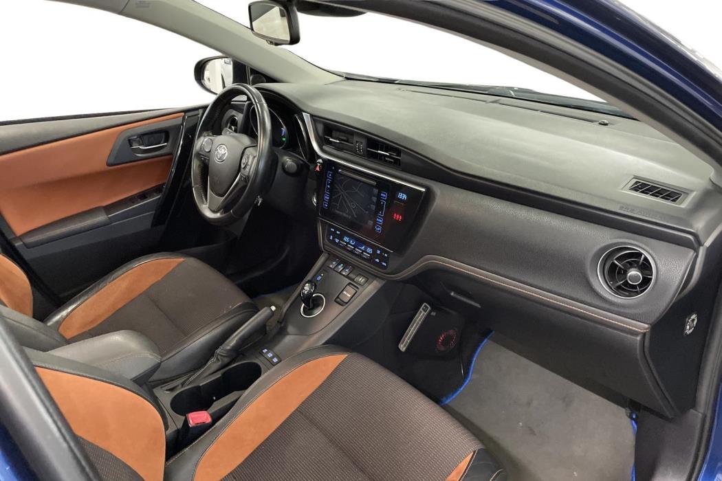 Toyota Auris 2016