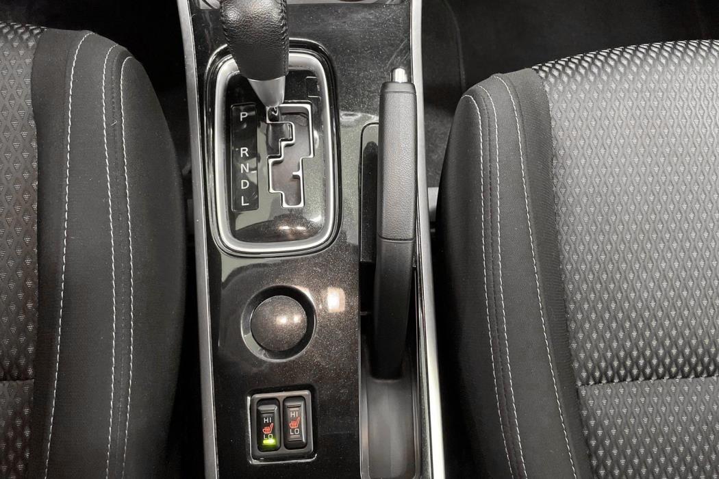 MITSUBISHI Outlander 2017