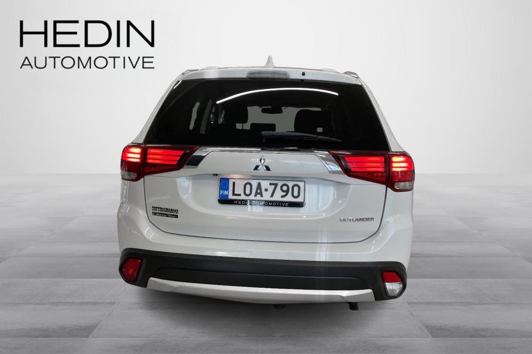 MITSUBISHI Outlander 2017