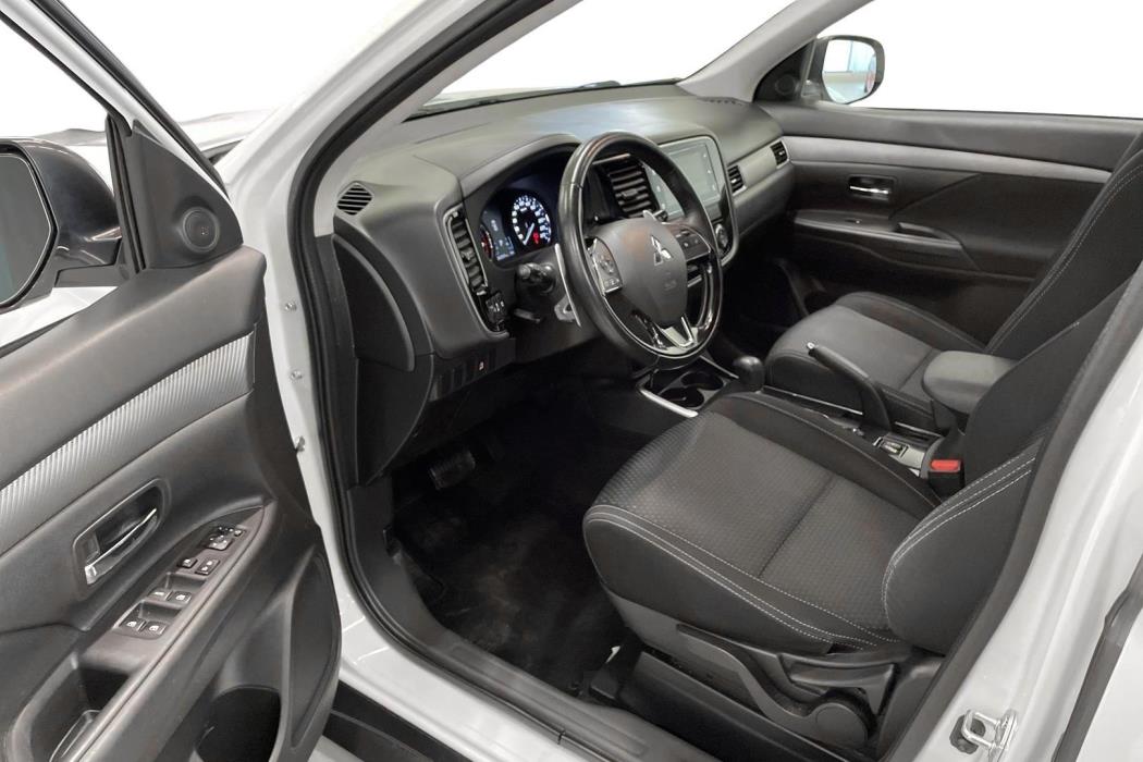 MITSUBISHI Outlander 2017