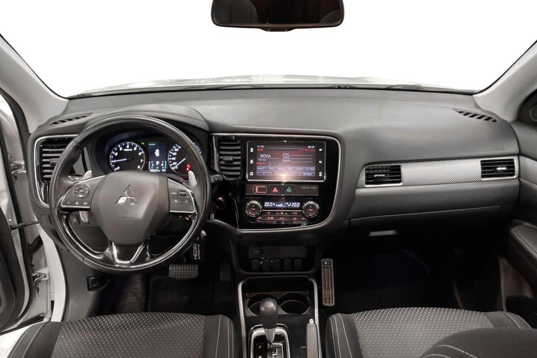 MITSUBISHI Outlander 2017