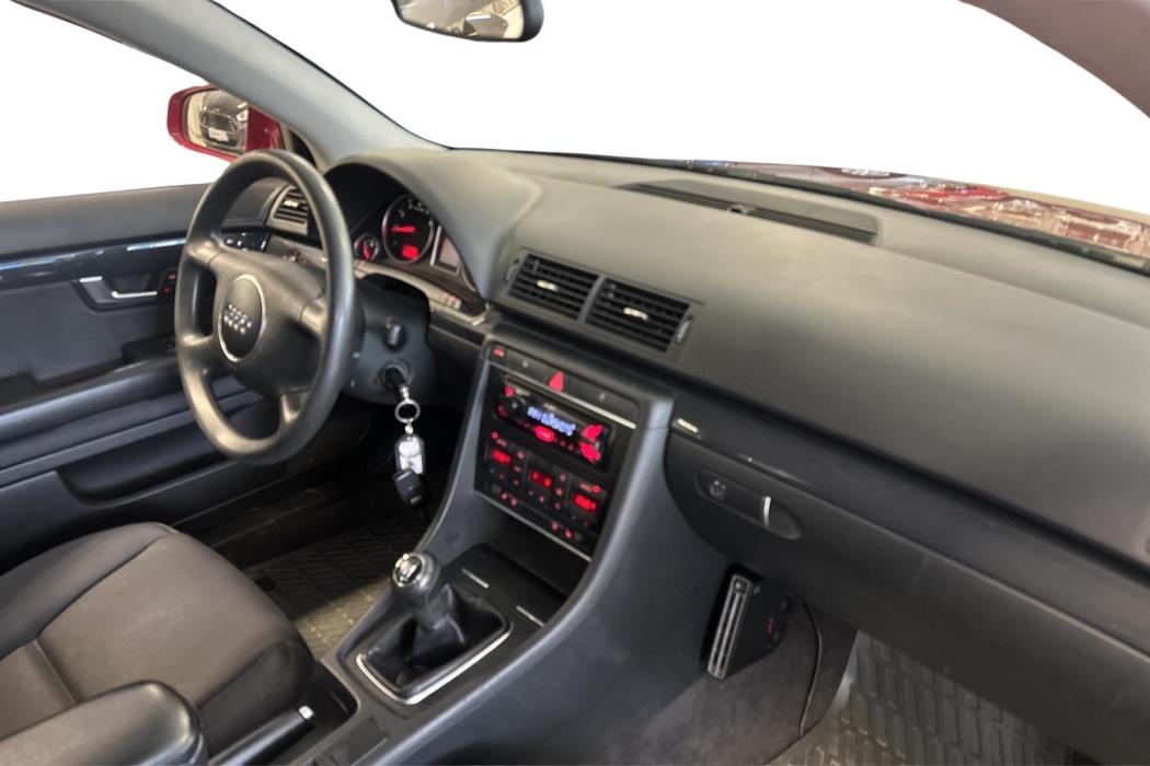 AUDI A4 2003