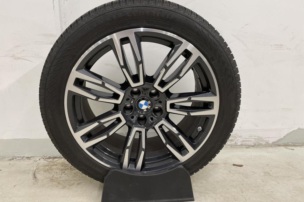 BMW i5 2024