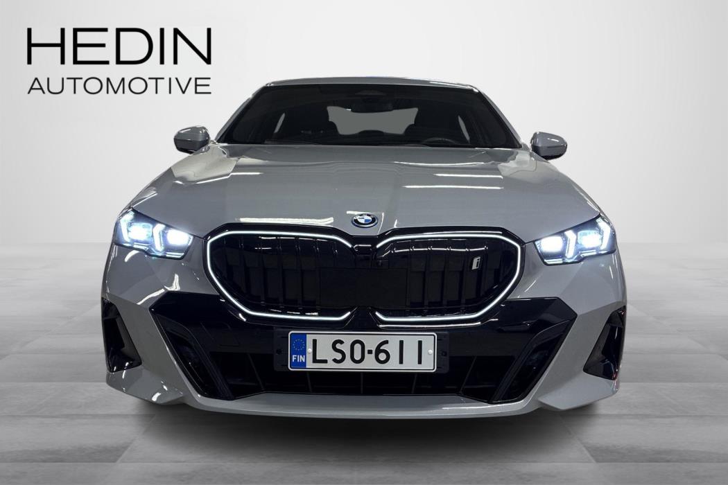 BMW i5 2024