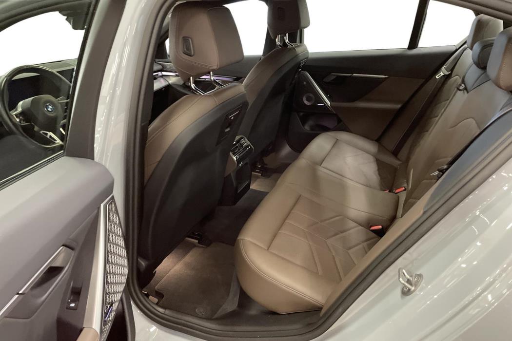 BMW i5 2024
