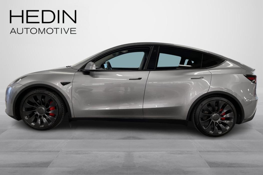 Tesla Model Y 2024