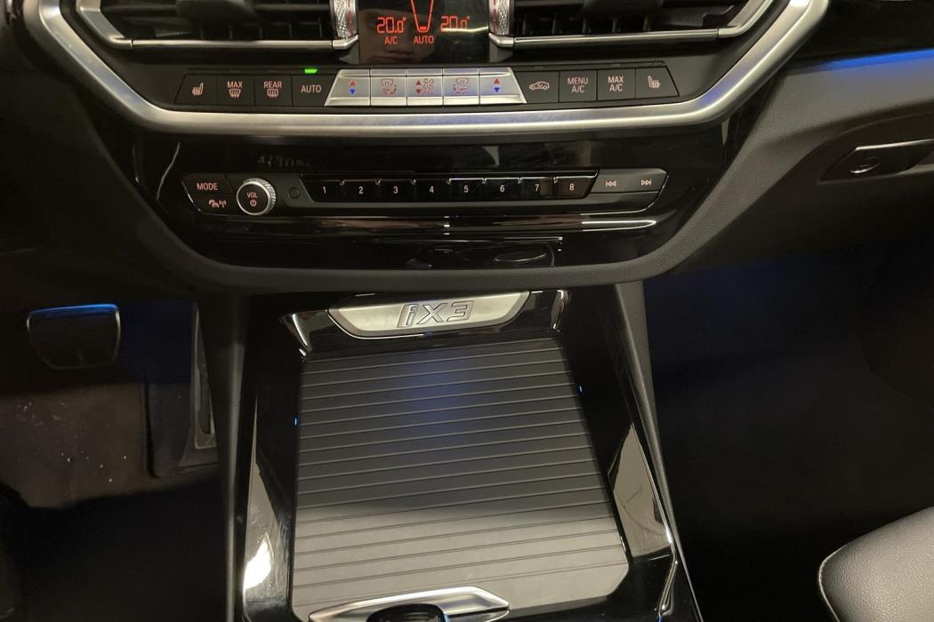 BMW iX3 2023
