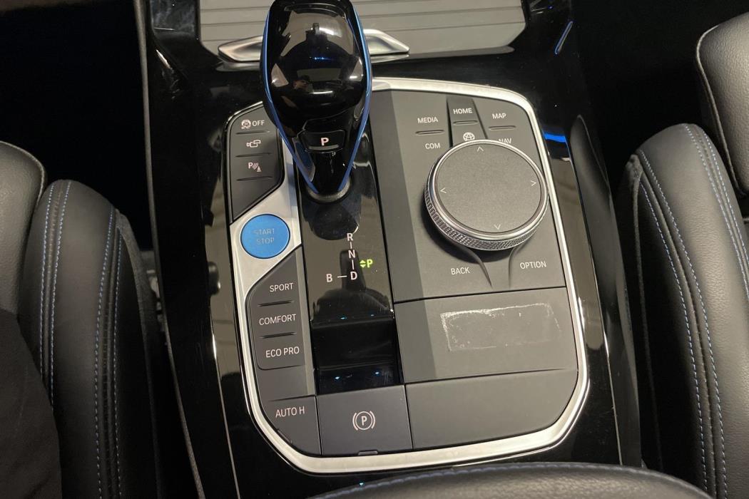 BMW iX3 2023