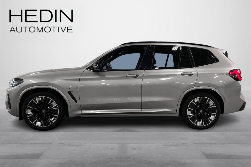 BMW iX3 2023