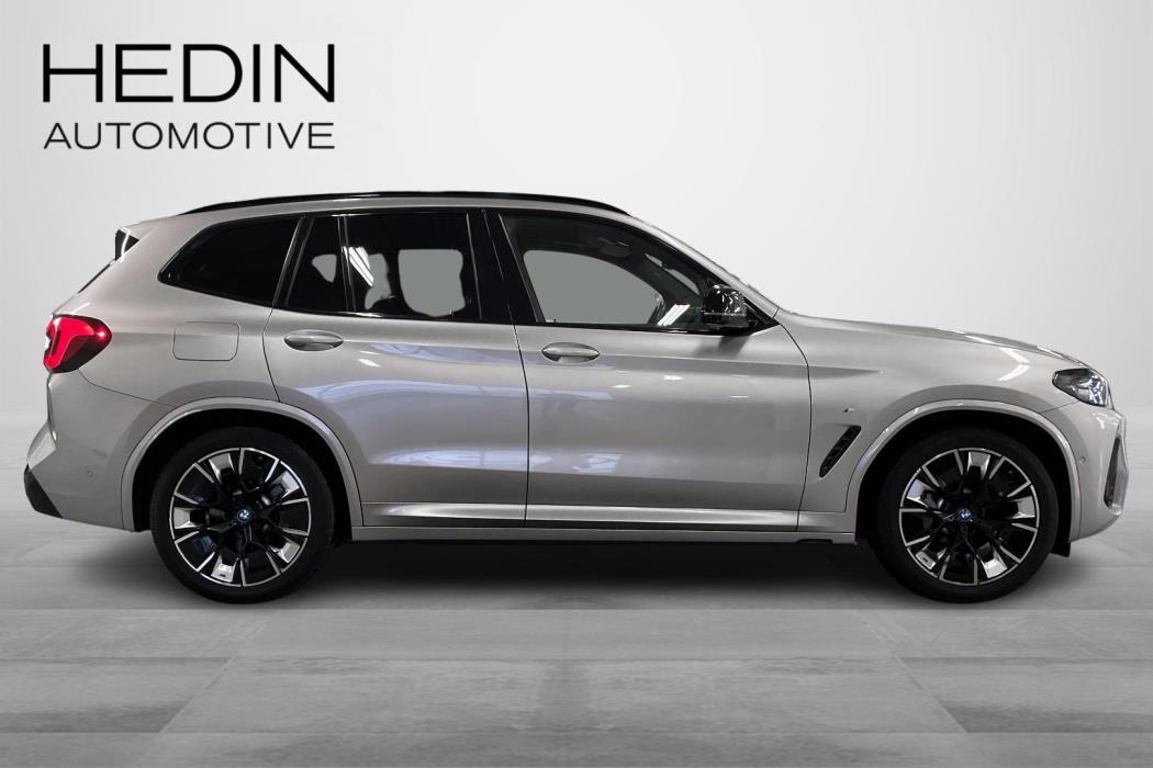 BMW iX3 2023