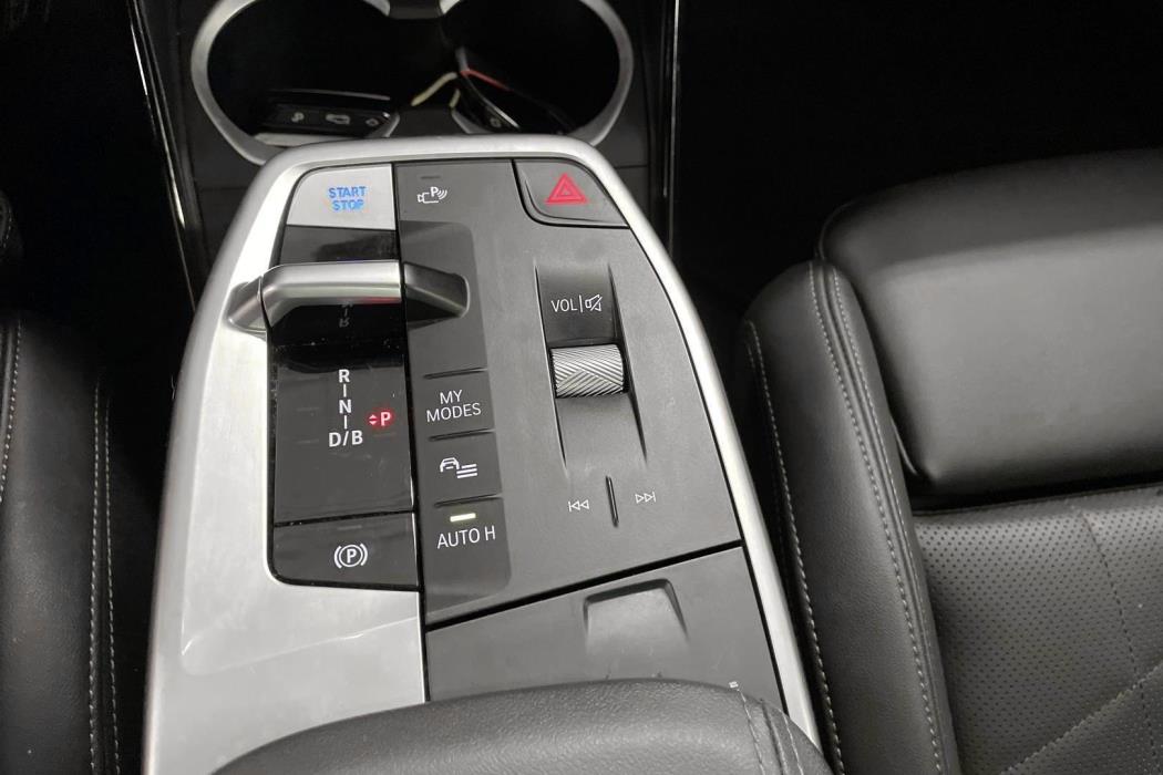 BMW iX1 2024