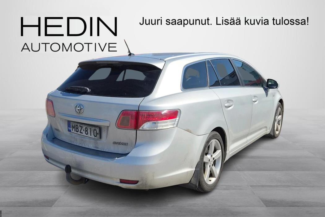 Toyota Avensis 2010
