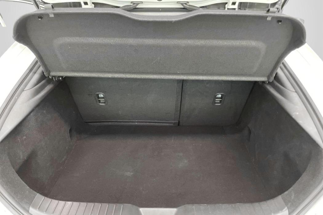MAZDA 3 2025