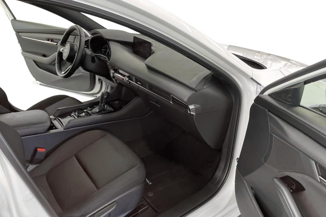 MAZDA 3 2025