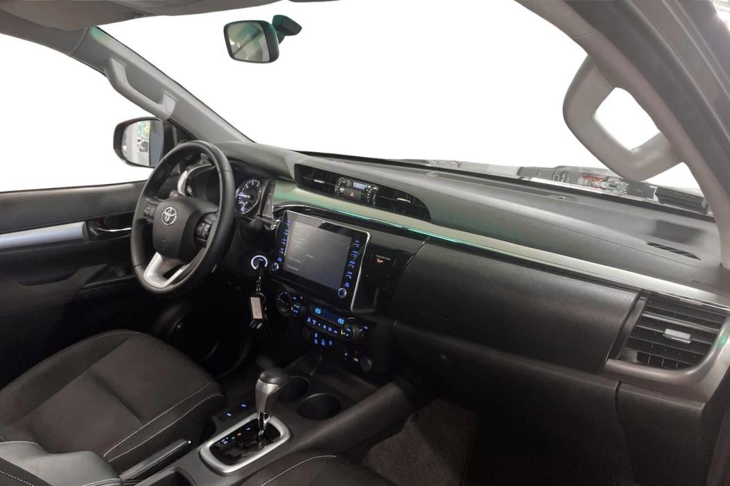 TOYOTA HILUX 2024